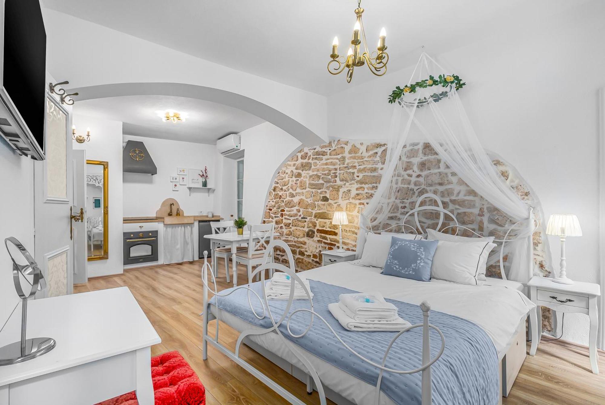 Primavera Deluxe Studio Apartment Rovinj Eksteriør billede